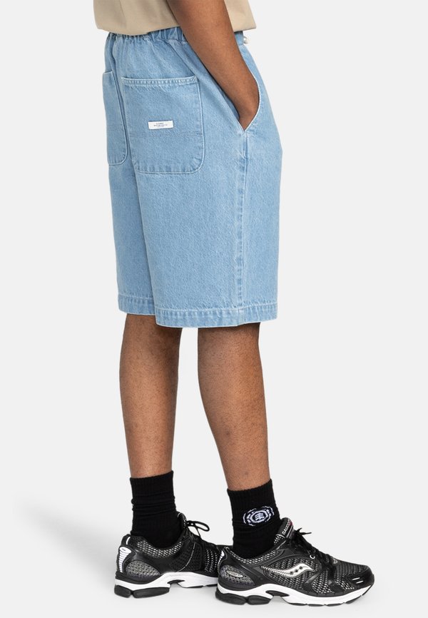 CHILLIN BIG  - Denim shorts2