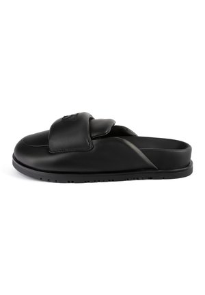 READY OR NOT - Sandalias planas - black