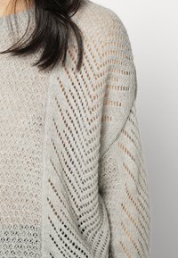 ONLY Petite Strickpullover - grey
