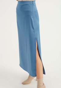 Herita Midi Skirt With Side Slit - A-linjekjol - blue