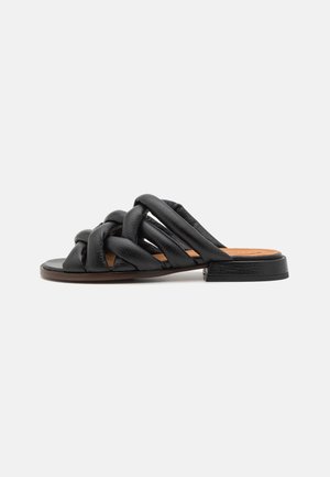 Chie Mihara WAPI-P - Mules - black