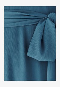 Valimata, petrol blue