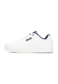 Zapatillas blancas con detalles en azul marino, parte superior sintética suave, diseño perforado, suela de goma plana y cordones redondos.