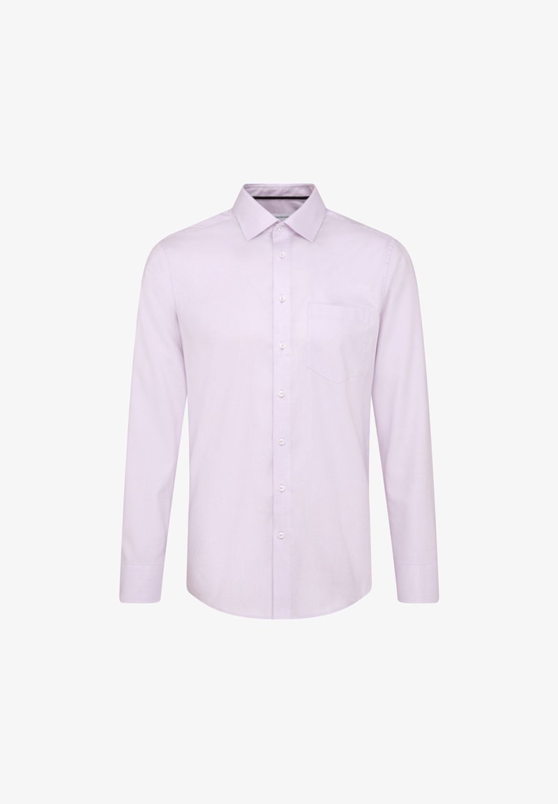 Chemise homme à manches longues violet clair avec fermeture boutonnée sur le devant, poche poitrine et col classique sur fond blanc.