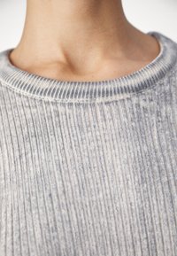 Jaded London Pullover - white