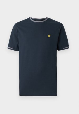 Tamno plava pamučna majica s kratkim rukavima, okruglim izrezom, kontrastnim sivim detaljima i malim izvezenim žutim logotipom orla na prsima.