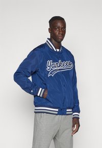 Fanatics - MLB NEW YORK YANKEES JACKET - Klubu apģērbs - athletic navy/white/stone gray Miniatūras attēls 1