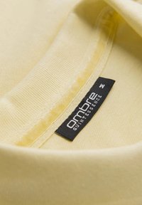 Ombre Pikeepaita - pale yellow