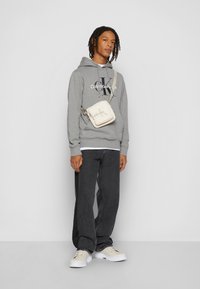 Calvin Klein Jeans CORE MONOGRAM HOODIE - Sportinis megztinis - grey