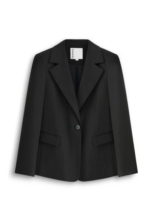 Czarna dopasowana marynarka z klapami z wycięciem, zapinana na jeden guzik, z kieszeniami z klapami, pokazana na płasko na białym tle.