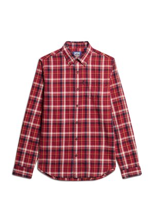 Camicia in cotone a quadri rossi e neri con colletto a bottoni, maniche lunghe e taschino sul lato sinistro del petto. Presenta dettagli bianchi e blu.