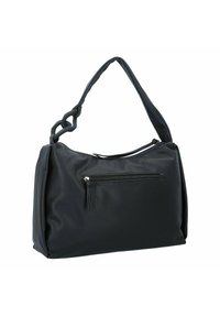 Schwarze Leder-Schultertasche mit strukturiertem Finish, ausgestattet mit einem massiven Kettengriff und einer mit Reißverschluss versehenen Fronttasche.