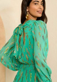 Love & Roses REGULAR FIT zielony