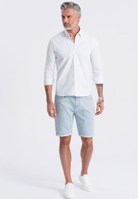 Ombre Shorts vaqueros - light blue