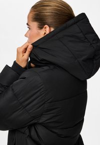 Pieces PCBEE NEW SHORT PUFFER - Winter jacket - black