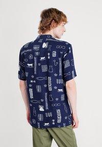 Only & Sons ONSALVIN OBJECT RESORT LINEN MIX - Camicia - navy blazer