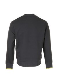 Felpa grigio scuro con maniche lunghe, collo e polsini a costine e dettaglio a striscia gialla sui polsini. Texture liscia, design casual.