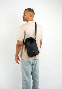 Johnny Urban THEO - Borsa a tracolla - schwarz