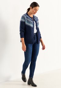 Cellbes of Sweden Cardigan - blue patterned