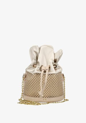 Béžová kbelíková taška s dnem ve vzoru síťoviny, horní částí z tkaniny se stahovací šňůrkou a ramenním popruhem v barvě zlata, zobrazena na bílém pozadí.