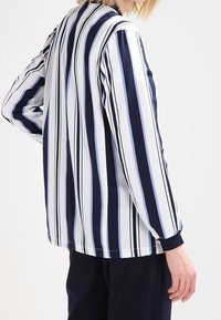 KIOMI Bomber bunda - blue