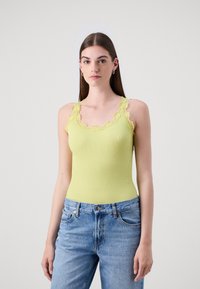 Rosemunde REGULAR VINTAGE - Topp - guava green