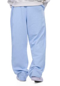 Dropsize OPEN LEG - Jogginghose - babyblue