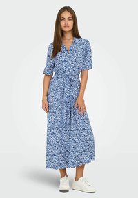 JDY JDYSTARSEZEN LIFE 2/4 MIDI - Robe chemise - cloud dancer