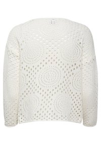Biały dziergany sweter z długimi rękawami, ozdobiony ażurowym wzorem z okrągłymi motywami i teksturowanymi detalami na całej powierzchni.