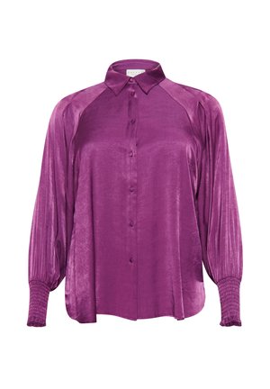 Blusa de satén púrpura con un cuello clásico, cierre de botones en el frente, mangas largas con puños fruncidos y una textura suave y brillante.