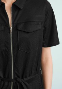 Next Overal - black