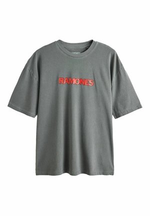 Grijs katoenen T-shirt met korte mouwen en rode "RAMONES" tekst gedrukt op de borst, met een ronde halslijn en een relaxte pasvorm.