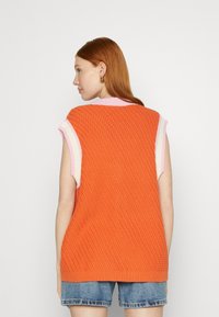 adidas Originals ADICOLOR 70S VEST - Liivi - orange
