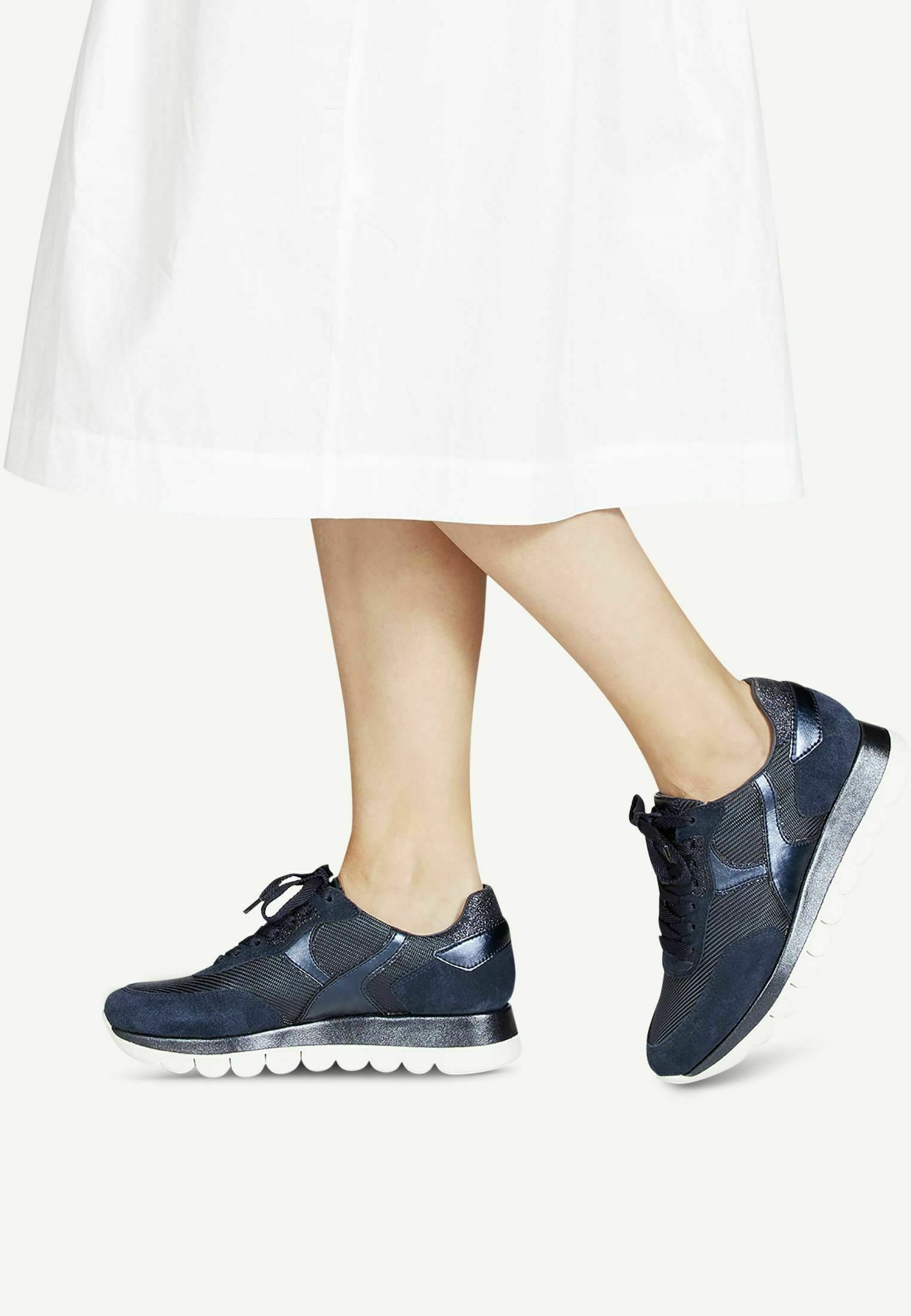 blauw tamaris sneaker bij Schoenen Verduyn | Gratis levering