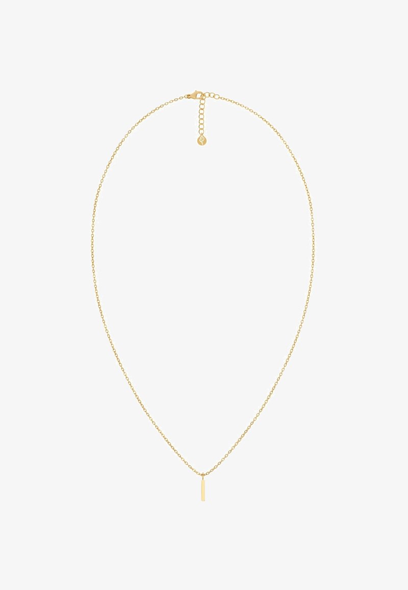 Collana in oro delicata con un piccolo pendente a barra verticale e chiusura regolabile su sfondo bianco.