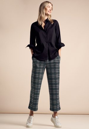 Street One Chino - grün