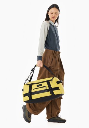 Eastpak, DUFFEL PACK S - Bolsa de viaje - tarp bamboo