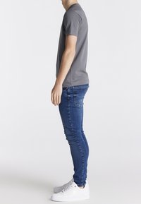 SIKSILK Jednoduché tričko - grey