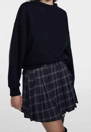 Stradivarius Felpa - black