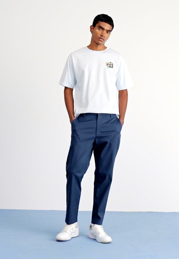 ATHLETICS STANDARD TAPERED PANT  - Trousers2