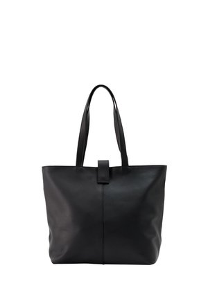 Czarna skórzana torba typu tote z dwoma ramiączkami i centralnym zapięciem na zatrzask, przedstawiona na białym tle.