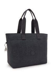 Bolso tote negro con una tela texturizada, dos asas resistentes, un parche con el logo y un charm metálico sujeto a la cremallera.