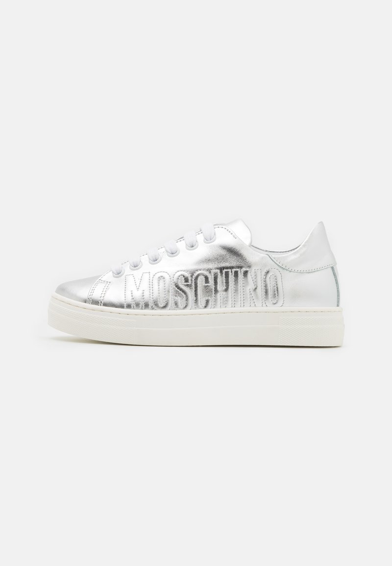 Sneakers low