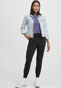 Oxmo OXANITA REGULAR FIT - Tracksuit bottoms - black