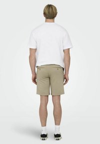 Only & Sons ONSMARK - Shorts - chinchilla