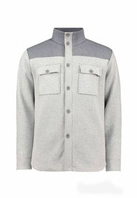 Graues Button-Up-Hemd mit hohem Kragen, ausgestattet mit einer dunkleren grauen Passe und zwei Brusttaschen. Hergestellt aus weichem Stoff mit glatter Textur.