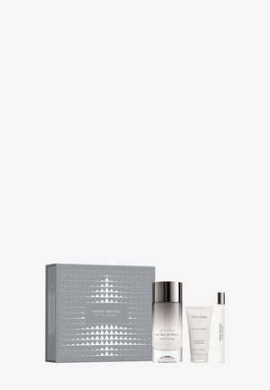 Le Sel D'Issey geschenkset van Issey Miyake met Eau de Parfum, douchegel, reisspray en decoratieve grijze doos met driehoekig patroon.
