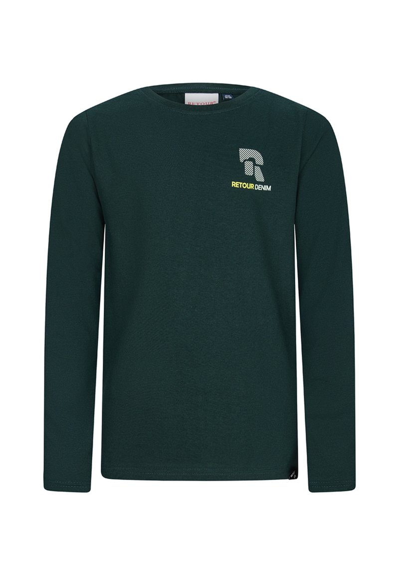 Dunkelgrünes Langarmshirt mit Rundhalsausschnitt und kleinem weißen und gelben "RETOUR DENIM" Logo auf der linken Brust.