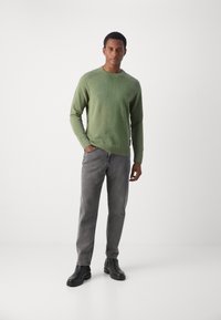 Marc O'Polo CREWNECK WITH RAGLAN WAVE STRUCTURE - Džemper - victorian mist