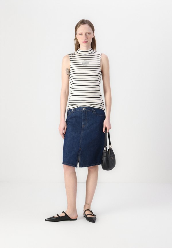 SLIM MONOTYPE - Top2